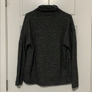 UNIQLO women’s mock turtle neck sweater